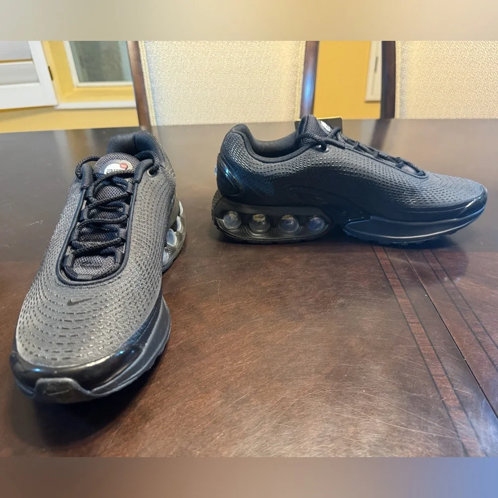 New Nike Air Max DN Black Sneaker Shoes Size US 12 W / 10.5 M